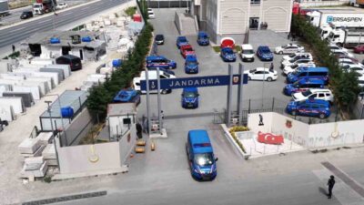 Tekirdağ Çerkezköy’de jandarma ekiplerince gerçekleştirilen huzur ve güven uygulamasında binlerce