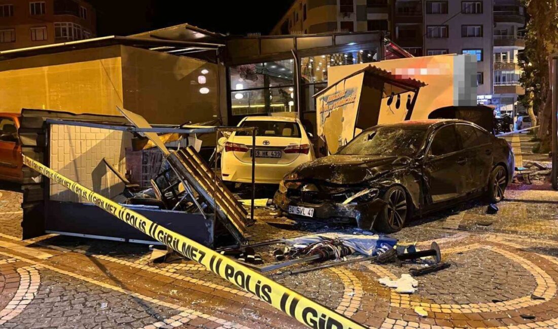 Tekirdağ’ın Hayrabolu ilçesinde meydana gelen trafik kazasında, kontrolden çıkan otomobilin