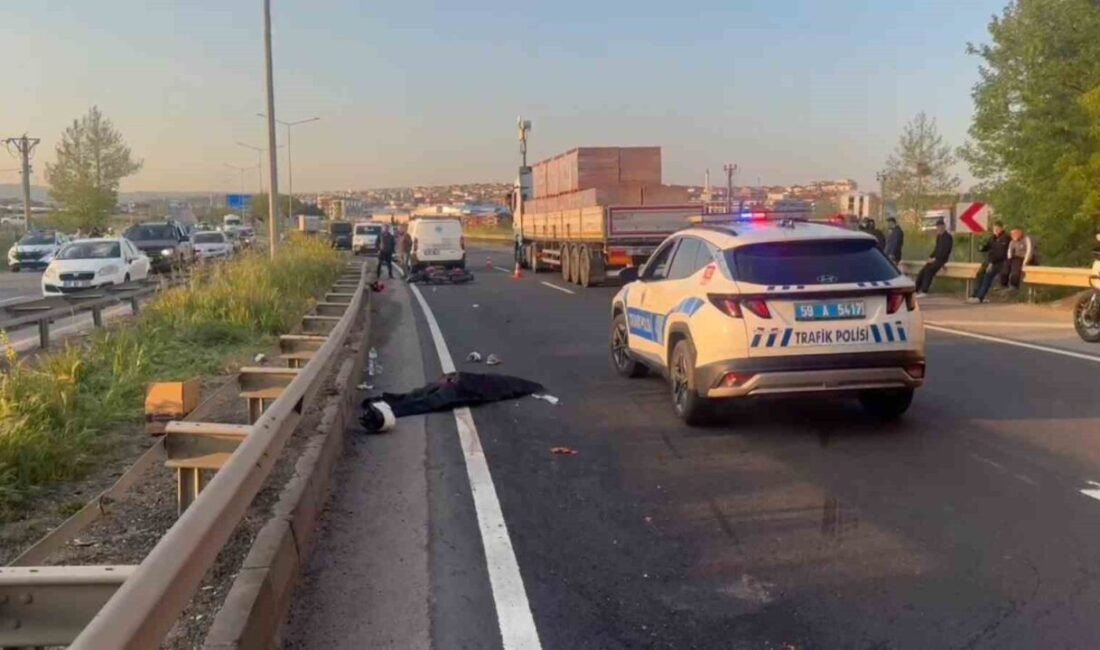 Tekirdağ’ın Süleymanpaşa ilçesinde çevre yolunda bariyere çarpan motosiklette yolcu olarak