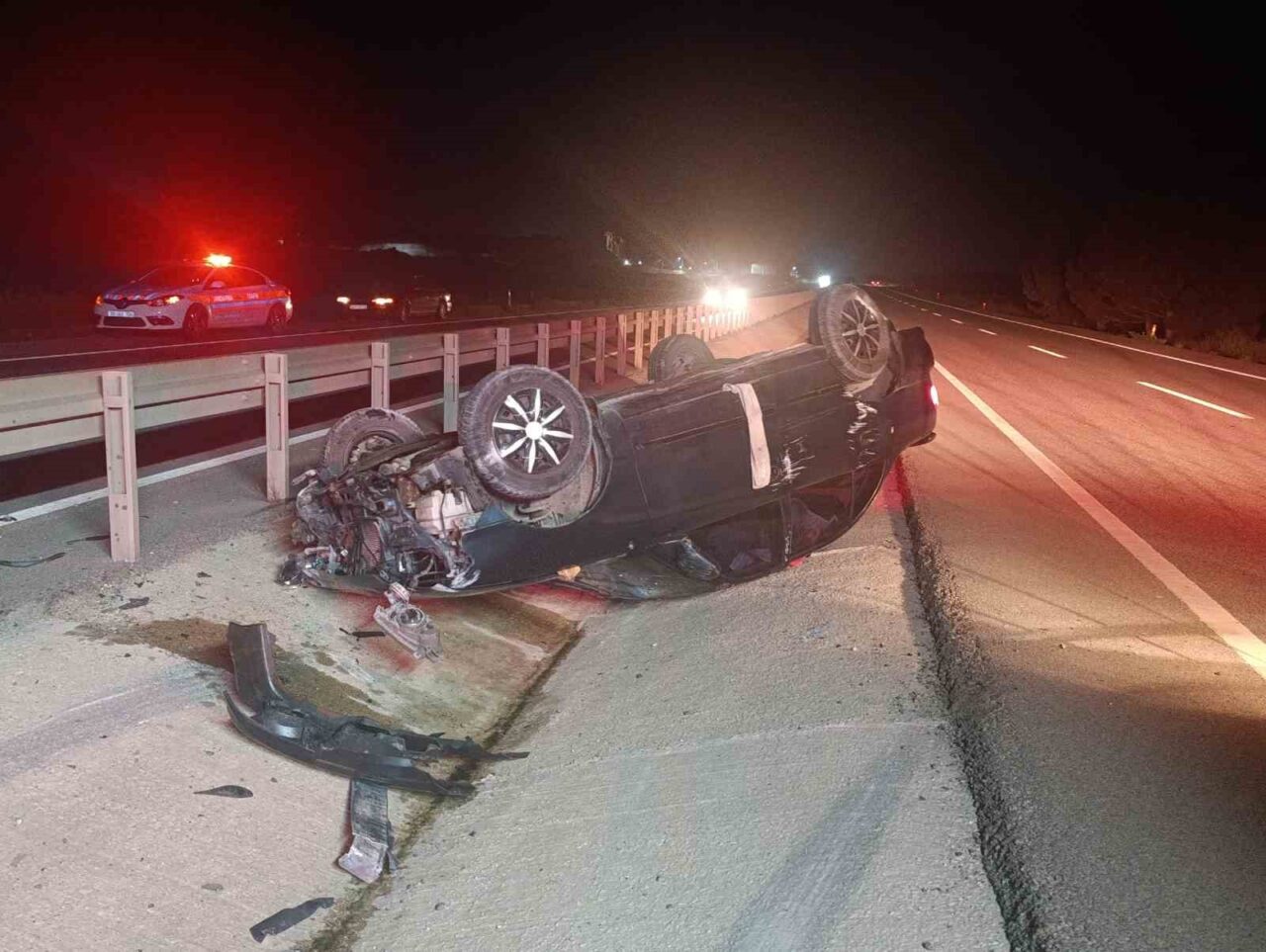 Tekirdağ’ın Saray ilçesinde otomobilin takla atması sonucu meydana gelen trafik
