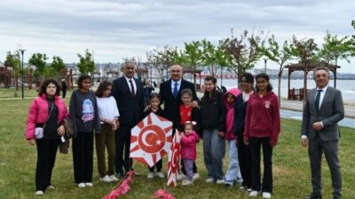 Tekirdağ’da 3. Geleneksel Uçurtma Şenliği’nde çocuklar hem yarıştı hem de