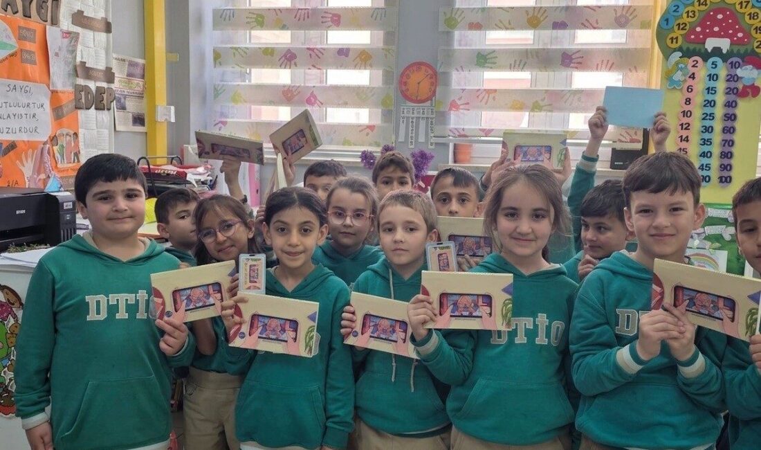 Erzincan’da Demirkent TOKİ İlkokulu 2/A sınıfı öğrencileri, teknoloji bağımlılığına dikkat