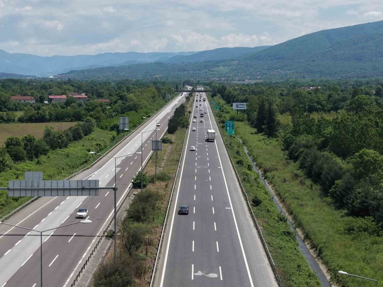 Kurban Bayramı’nın ilk gününde TEM Otoyolu’nun Düzce geçişi büyük ölçüde