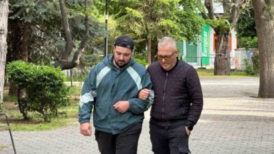 Eskişehir’de yaşayan Yasin Kurt, 2 yıl önce koltuklarını temizlediği aracının