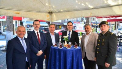Samsun’un Terme ilçesinde Kurban Bayramı dolayısıyla resmi protokol bayramlaşması düzenlendi.