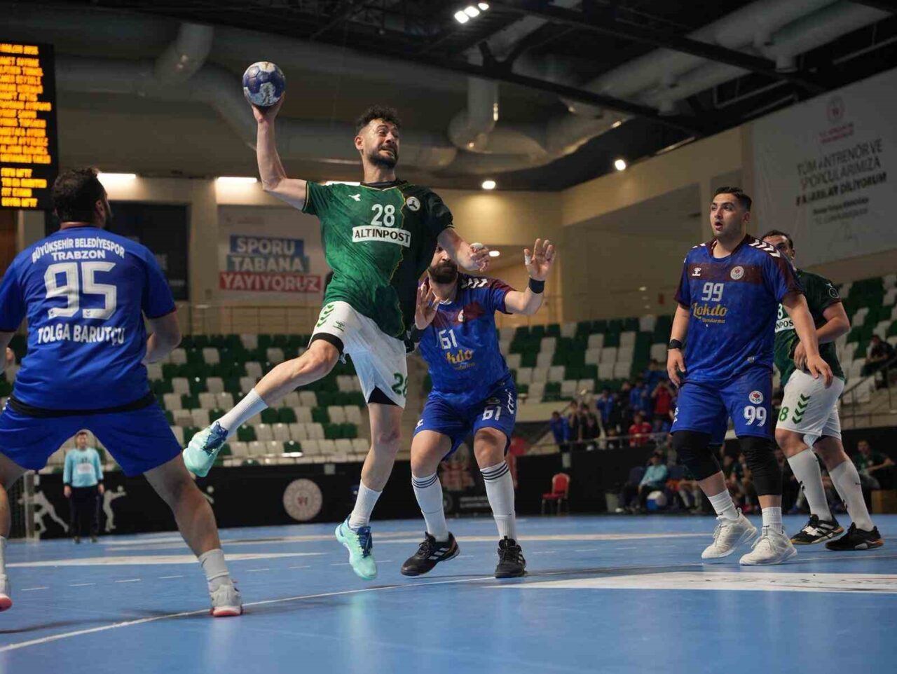 THF Erkekler Hentbol Süper Liginde Giresunspor, konuk ettiği Trabzon Büyükşehir