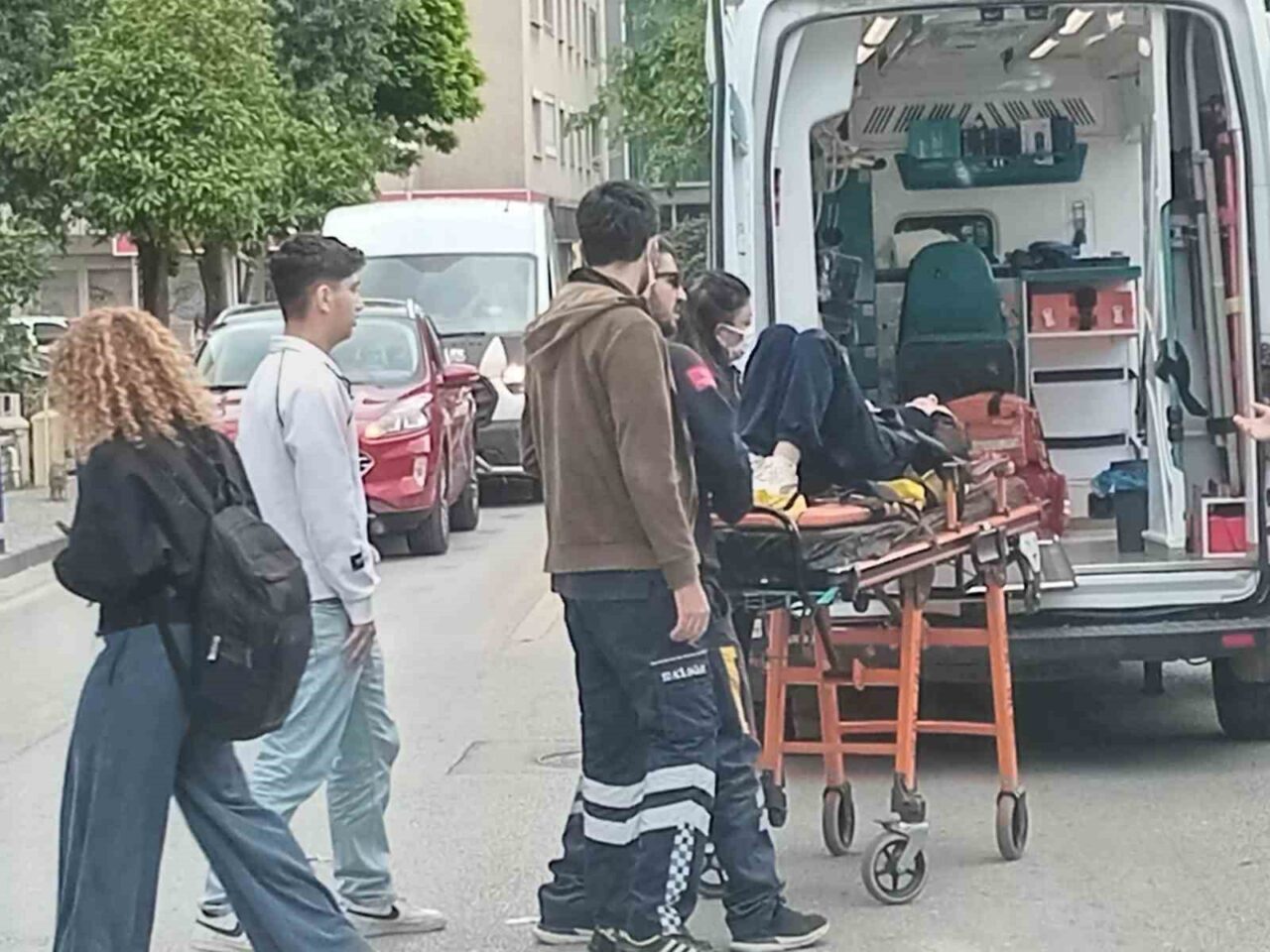Aydın’ın Efeler ilçesinde ticari araç ile motosikletin çarpışması sonucu meydana