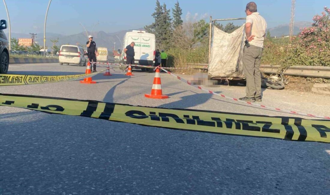Hatay’ın Arsuz ilçesinde tırla çarpışan sepetli motosikletin sürücüsü hayatını kaybetti.