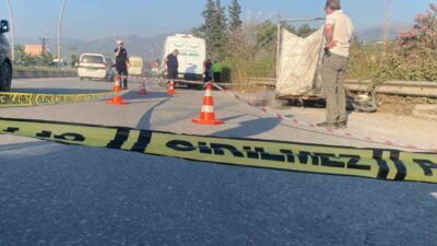 Hatay’ın Arsuz ilçesinde tırla çarpışan sepetli motosikletin sürücüsü hayatını kaybetti.