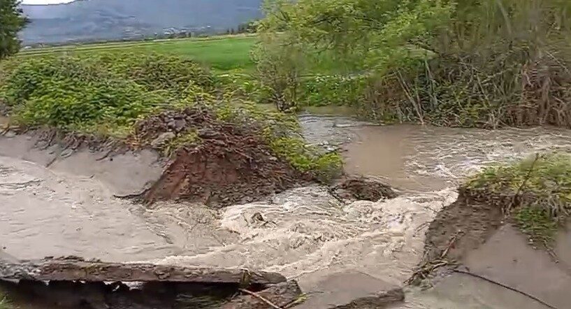 Tokat’ın Pazar ilçesinde sağanak sonrası taşan kanal ve dere suları