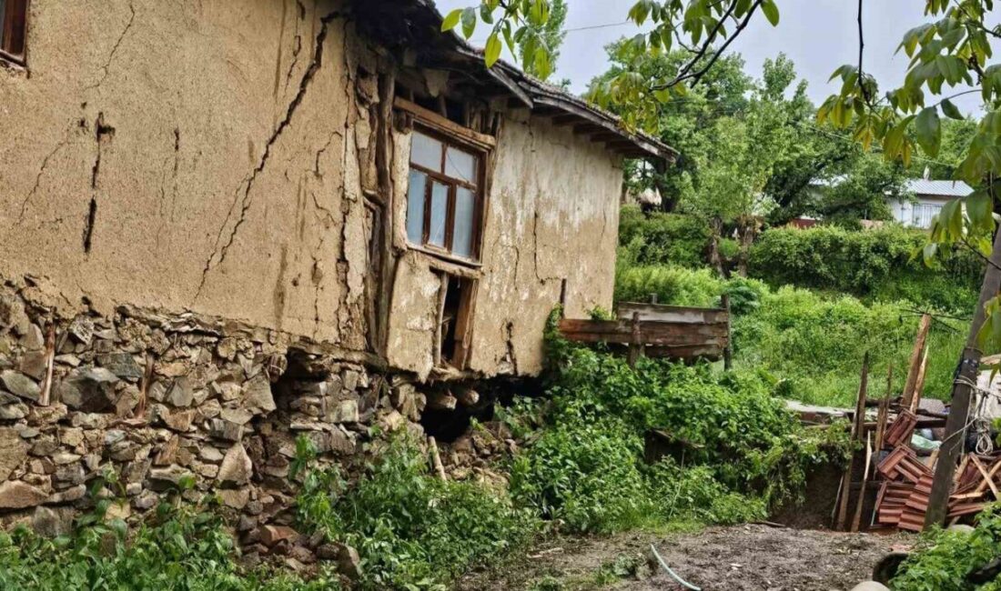 Tokat merkeze bağlı Nebi köyünde sağanak yağış nedeniyle heyelan meydana