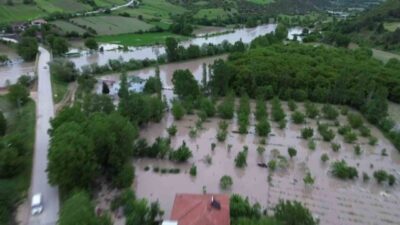Tokat’ta etkili olan yoğun yağışlar nedeniyle bazı bölgelerde taşkın ve