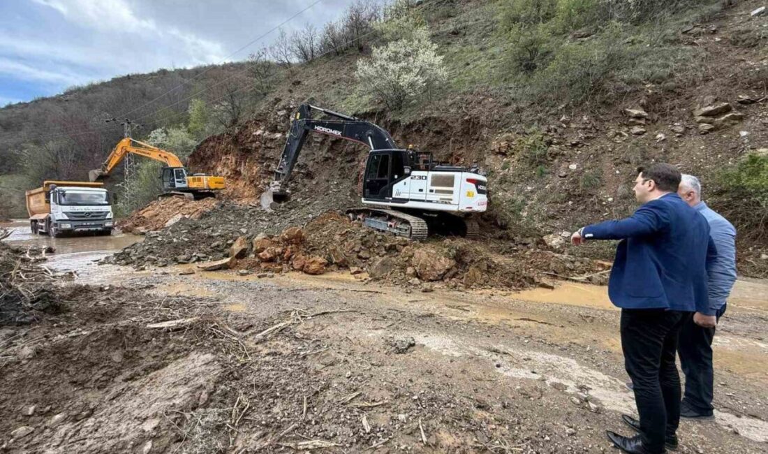 Tokat’ın Almus ilçesinde sağanak sonrası meydana gelen taşkında Değeryer köyü