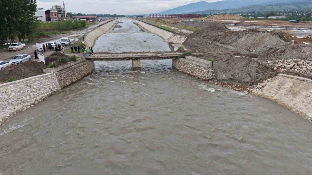 Tokat’ta taşkın riskine karşı Yeni Yeşil Küçük Sanayi Sitesi bölgesindeki