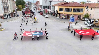 Tomarza’da 19 Mayıs Atatürk’ü Anma, Gençlik ve Spor Bayramı kutlamaları;