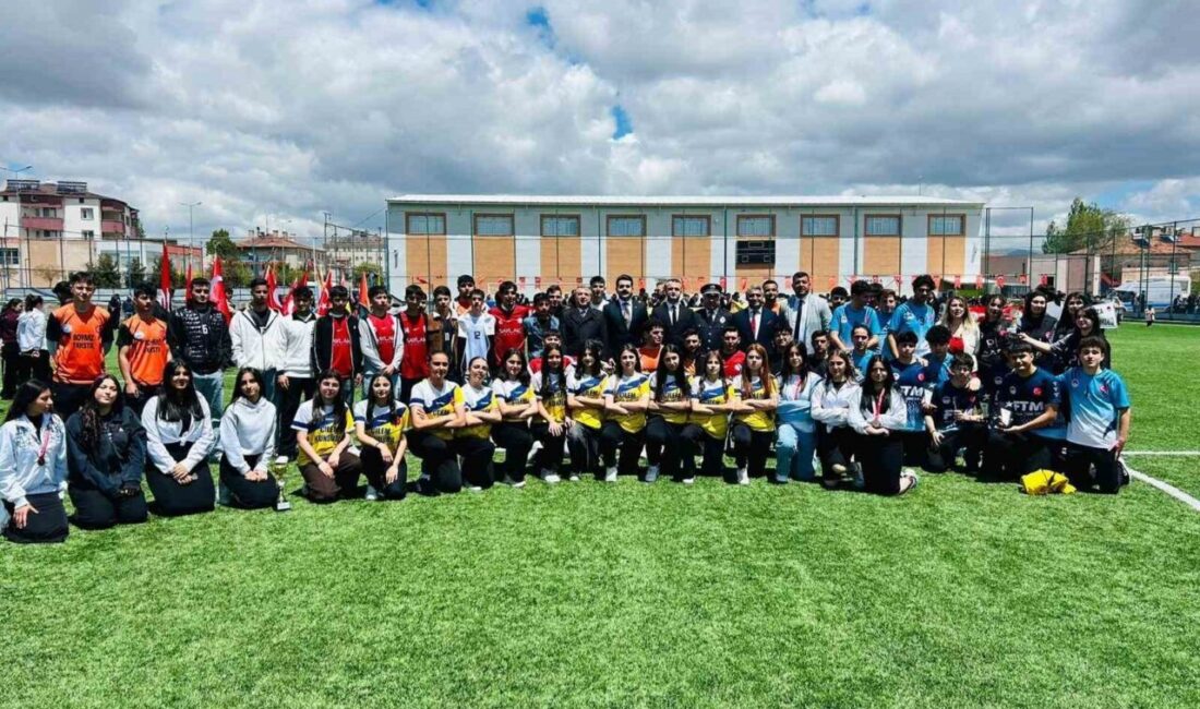 Tomarza’da 19 Mayıs Atatürk’ü Anma, Gençlik ve Spor Bayramı’nın 107.