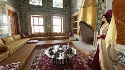 Topkapı Sarayı’nın Harem Bölümü’nde yer alan Kadınefendiler ve Cariyeler Taşlığı’