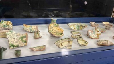 Osmaniye’nin Toprakkale ilçesindeki tarihi Toprakkale Kalesi’nde yürütülen arkeolojik kazı çalışmalarında