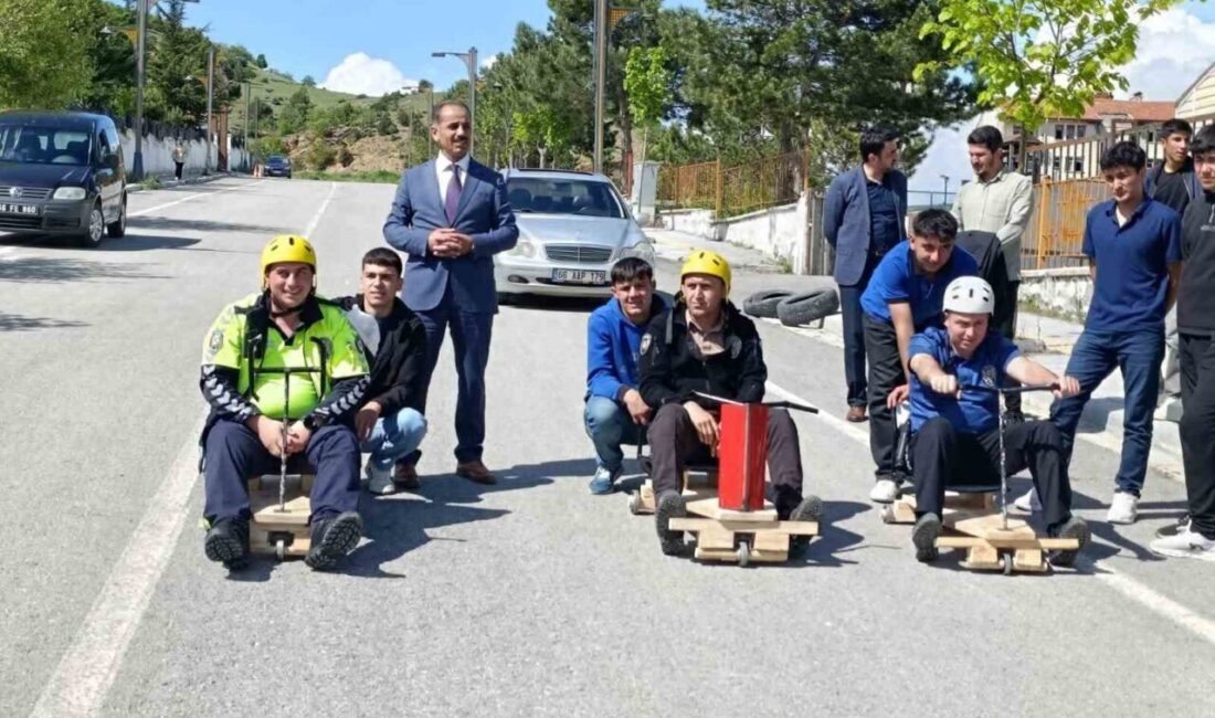 Yozgat’ın Çekerek ilçesinde düzenlenen Tornet Şenliği’nde renkli görüntüler ortaya çıktı.