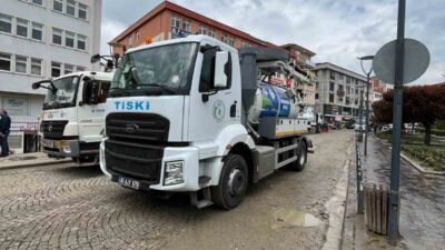 Trabzon Büyükşehir Belediyesi ekipleri, dün meydana gelen selden etkilenen Samsun’un