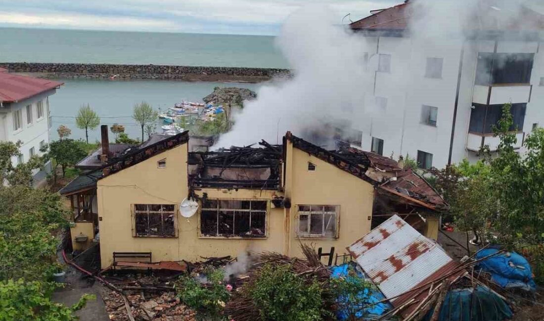 Trabzon’un Araklı ilçesine bağlı Kalecik Mahallesi’nde sabaha karşı bir evde