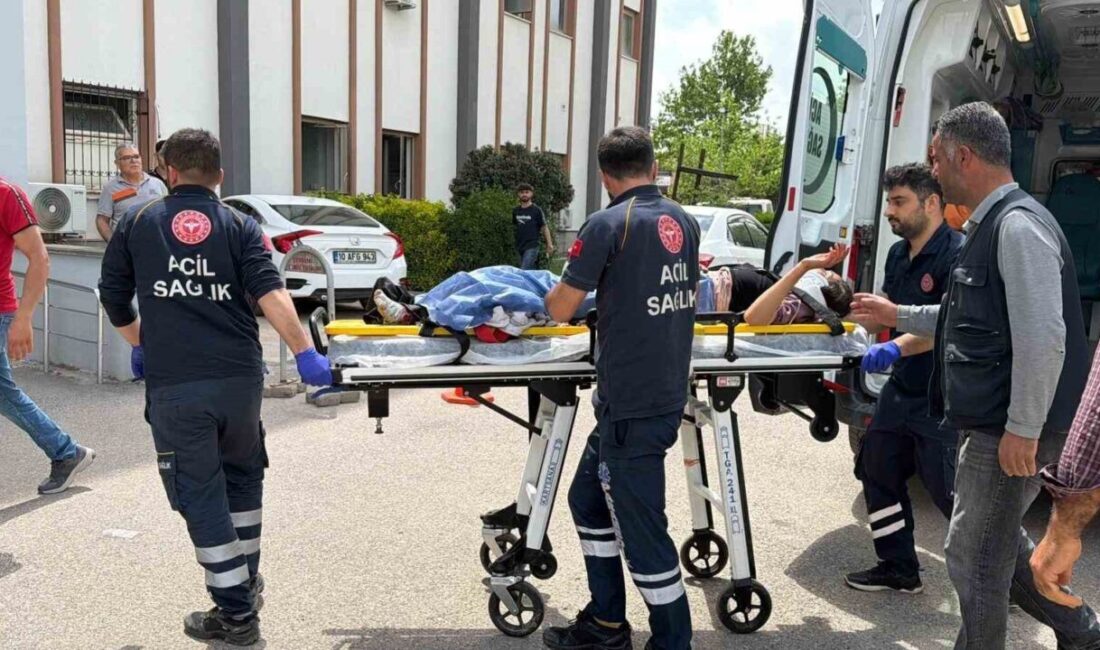 Adıyaman’ın Kahta ilçesine bağlı Aktaş Köyünde traktörden düşerek tekerin altında