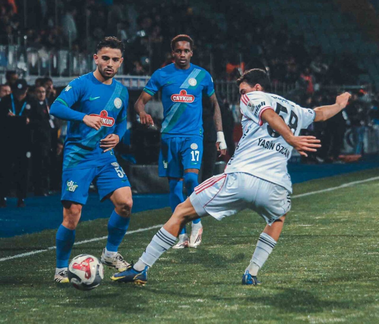 Trendyol Süper Lig’in son haftasında Çaykur Rizespor sahasında karşılaştığı Beşiktaş