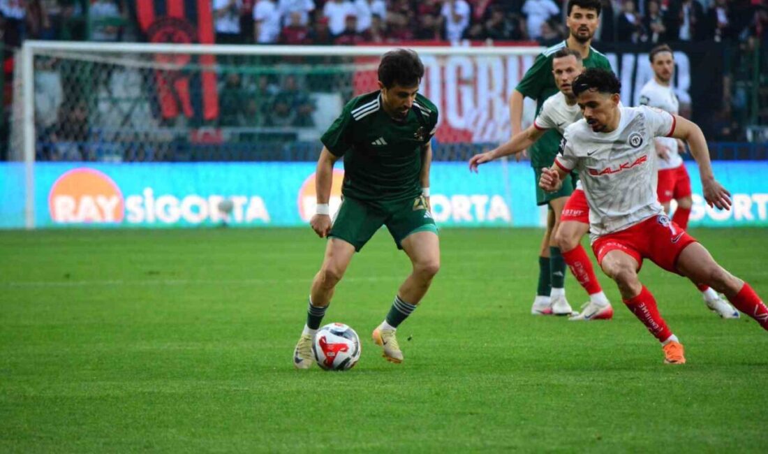 Trendyol 1. Lig Play-Off Final karşılaşmasında Esenler Erokspor ile Çorum