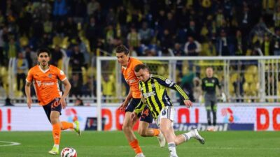 Trendyol Süper Lig’in 32. haftasında Fenerbahçe, sahasında RAMS Başakşehir ile