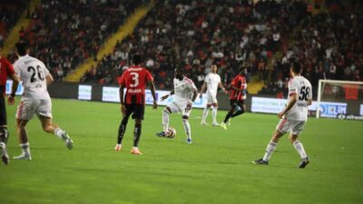 Trendyol Süper Lig’in 32. haftasında Gaziantep FK, sahasında Beşiktaş ile