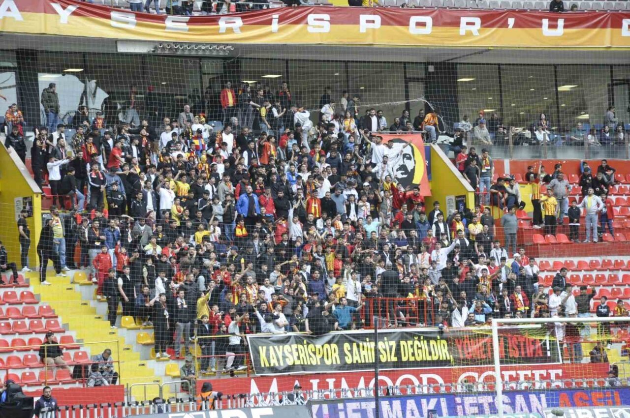 Trendyol Süper Lig’in 34. haftasında Kayserispor, sahasında Konyaspor ile karşı