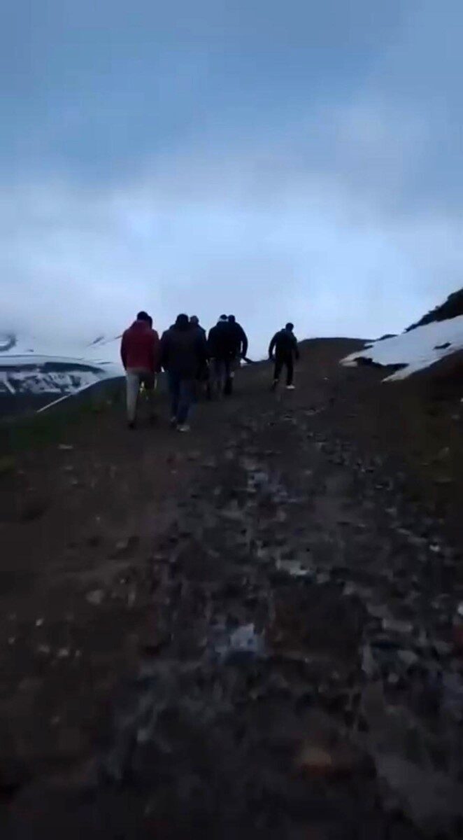 Tunceli’nin Pülümür ilçesinde mantar toplamak için çıktığı dağlık alanda ayağını