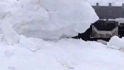 Tunceli’nin Ovacık ilçesinin yüksek kesimlerinde mayıs ayında olunmasına rağmen karla