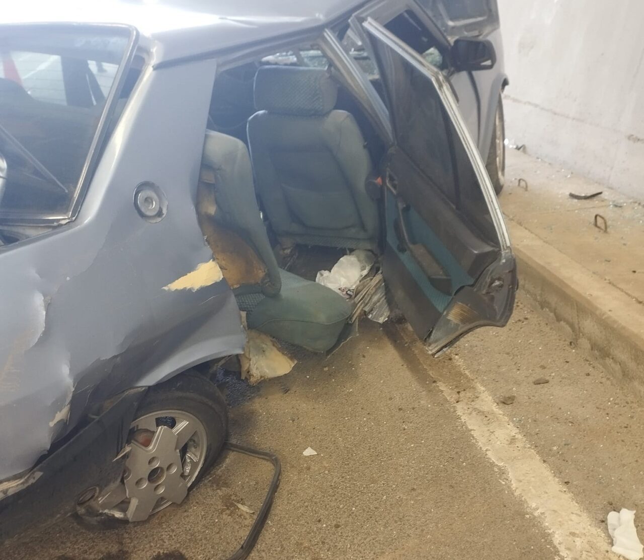 Malatya’nın Hekimhan ilçesinde sürücüsünün kontrolünden çıkan Fiat Tofaş marka otomobilin
