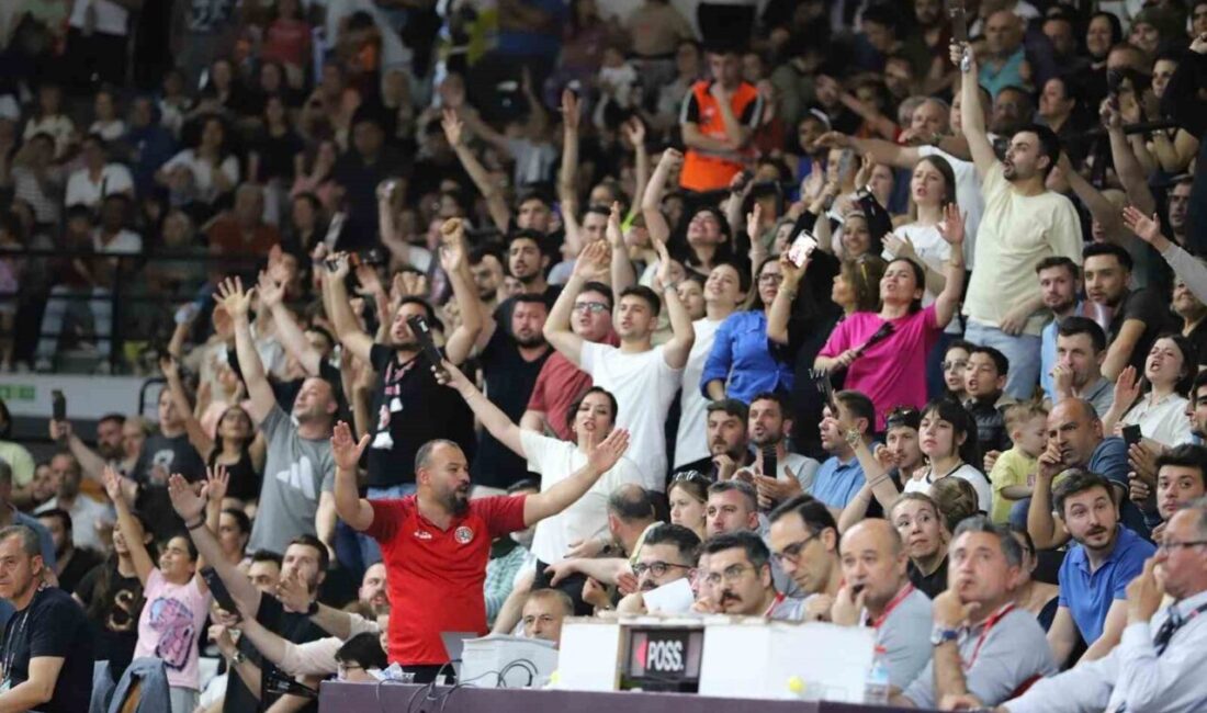 Halkbank Türkiye Kadınlar Basketbol Ligi (TKBL) play-off final serisinde mücadele