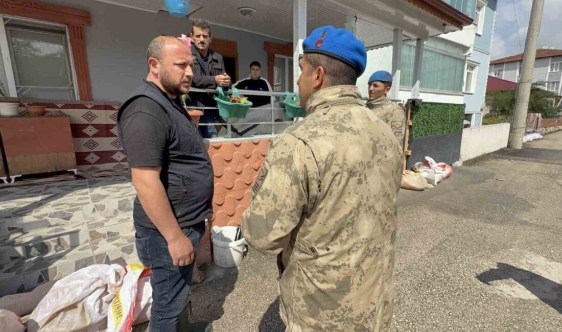 Tokat’ın Turhal ilçesinde taşkın riskine karşı alınan tedbirler kapsamında jandarma