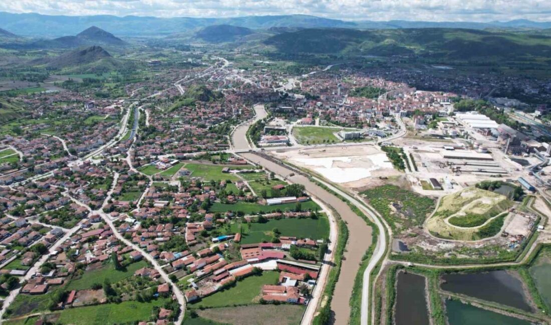 Tokat’ın Turhal ilçesinde sel ve taşkın riski nedeniyle kent merkezindeki