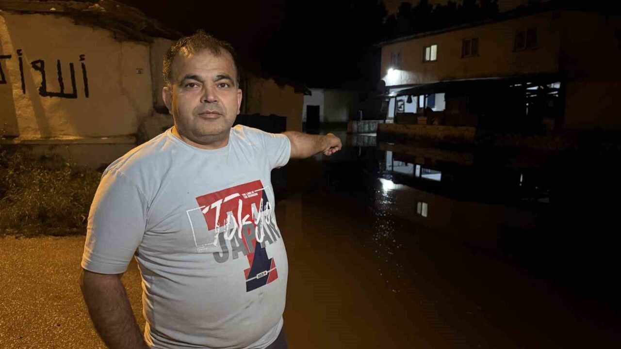 Tokat’ın Turhal ilçesinde etkili olan yoğun yağışlar nedeniyle bazı mahallelerde