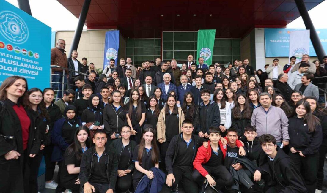 Talas Belediyesi’nce Bakü Türkoloji Kongresi’nin 100. yılı münasebetiyle düzenlenen Uluslararası