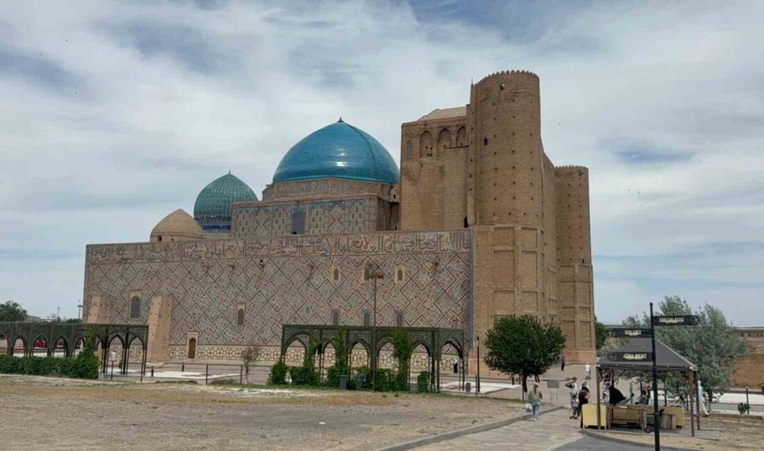 Kazakistan’ın Türkistan kentinde bulunan ve Türk dünyasının önemli manevi merkezlerinden