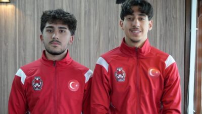 Polonya’nın Korzenna kentinde düzenlenen Kyokushin Karate Dünya Şampiyonası’nda mücadele eden