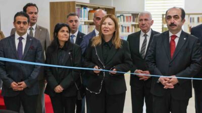 Türk Tarih Kurumu’nun Cumhuriyet’in 100’üncü yılı dolayısıyla üniversite kütüphanelerinde oluşturduğu
