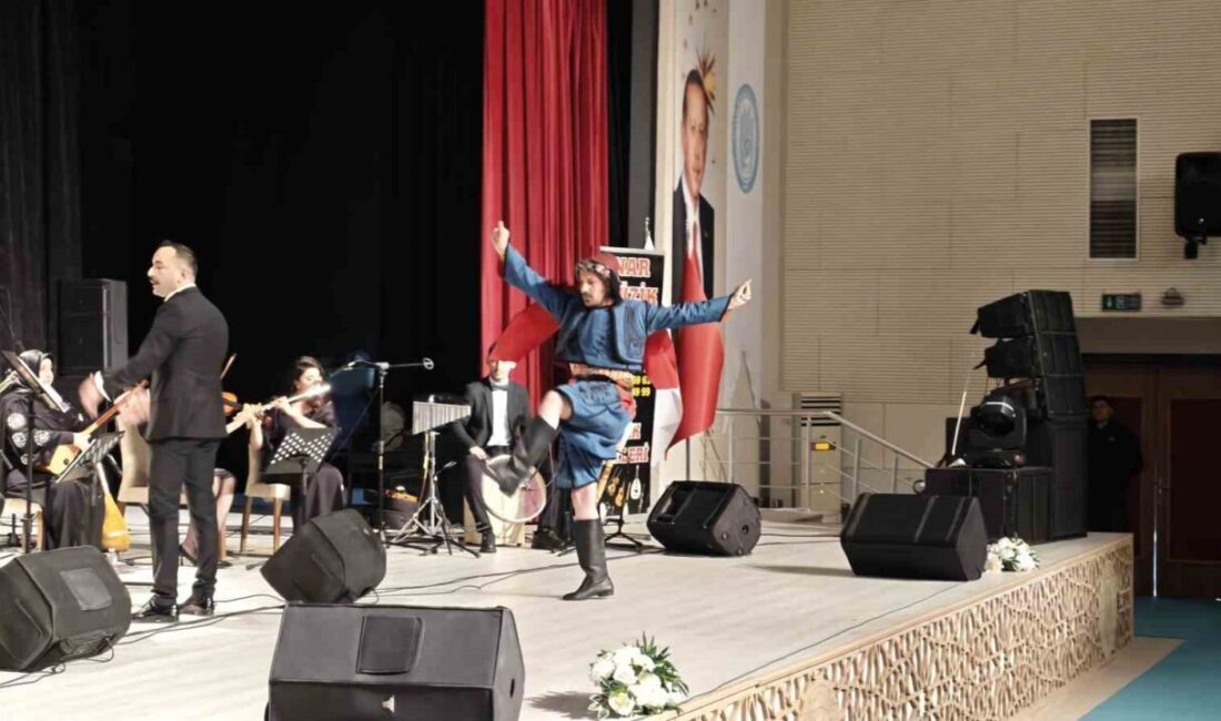 Bitlis’te, Türkiye Yüzyılı Maarif Modeli kapsamında öğretmenlerden oluşturulan “Maarif Orkestrası