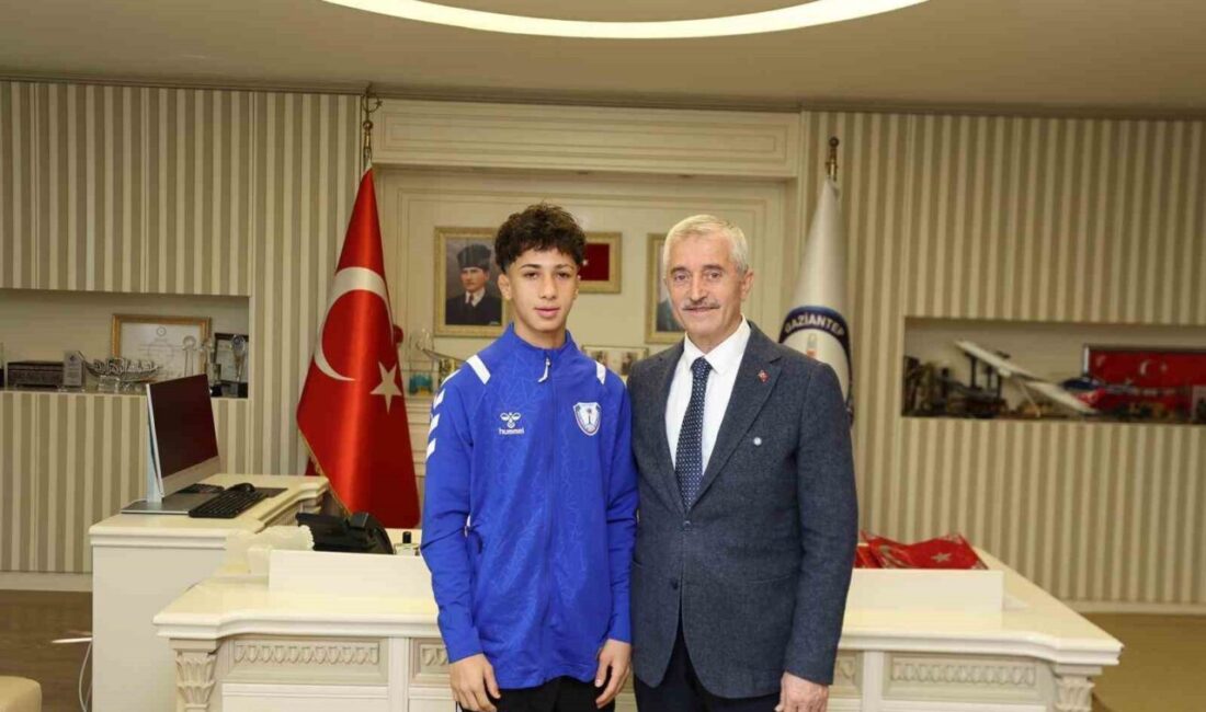 Şahinbey Belediye Spor Kulübü Güreş Takımı sporcularından Muhammed Gölha, Bulgaristan’ın