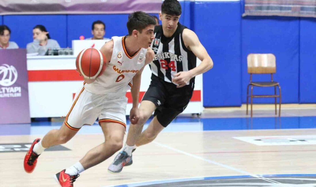 Sivas’ta dün başlayan U-18 Erkekler Türkiye Basketbol Şampiyonası, ikinci gün
