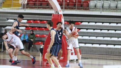 U18 Basketbol Türkiye Şampiyonası’nda çeyrek finalistler belli oldu. Sivas’ta pazartesi