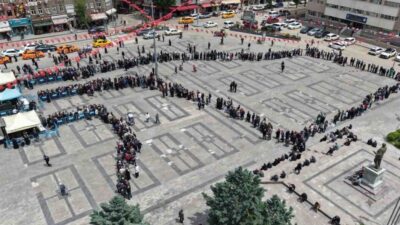 Kırıkkale’de ücretsiz sebze fidesi dağıtımı için gencinden yaşlısına binlerce vatandaş,