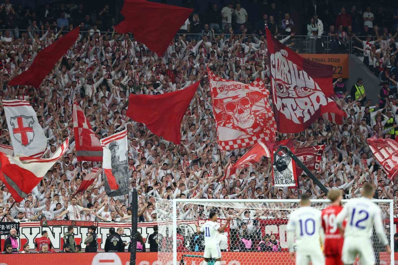 UEFA Avrupa Ligi finalinde Alman ekibi Freiburg ile İngiliz temsilcisi