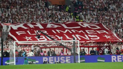 UEFA Avrupa Ligi finalinde Alman temsilcisi Freibug ile İngiliz ekibi