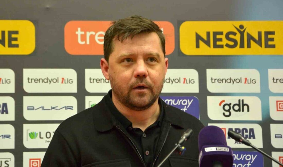 Çorum FK Teknik Direktörü Uğur Uçar, Erzurumspor FK ile berabere
